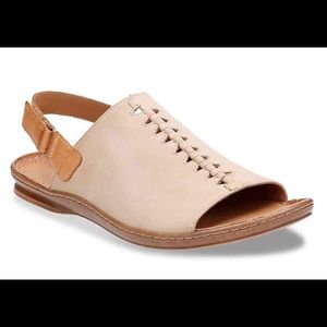 Clark’s Artisan Sarta Forte Flat Sandal